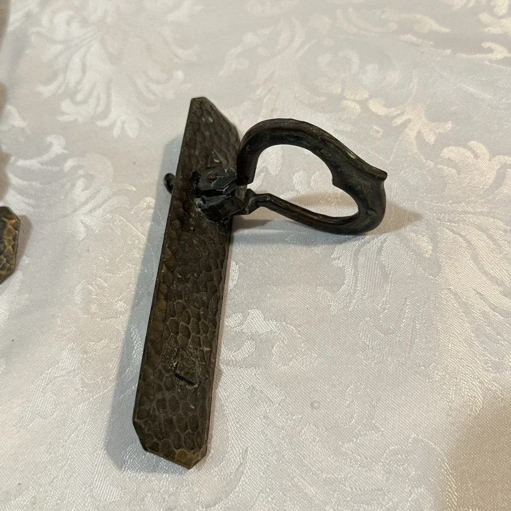 BPC Belwith vintage Arts Crafts/ Mission-style Hammered vertical drop bail pull
